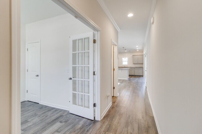 Photo - 246 Honey Hill Way