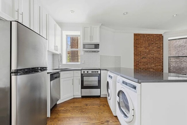 346 E 120th St Unit 5B