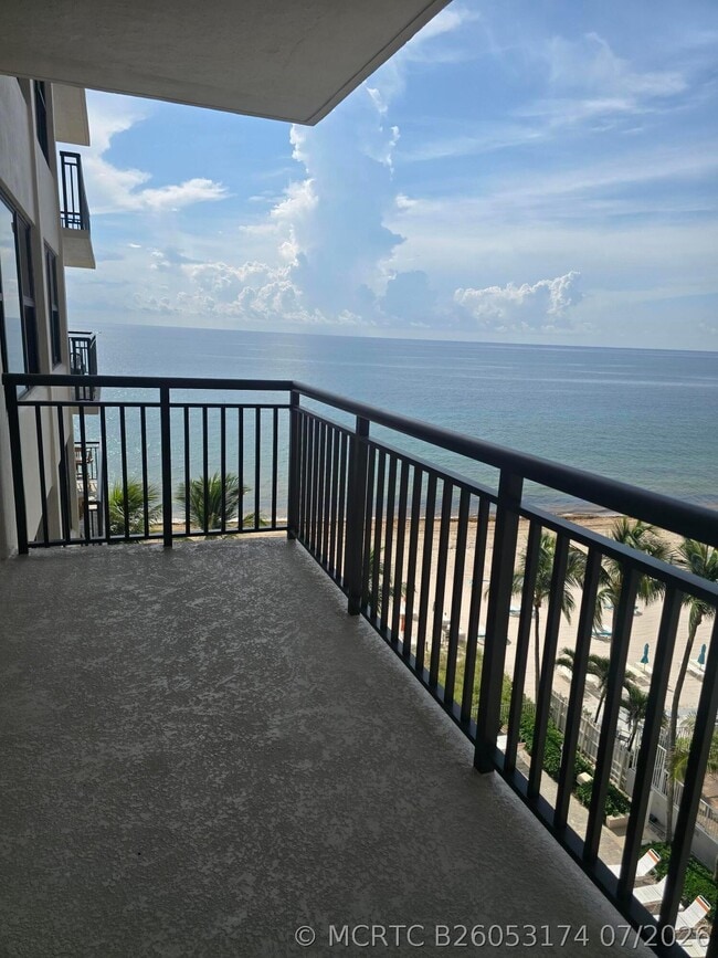 Building Photo - 3800 Galt Ocean Dr Unit 707