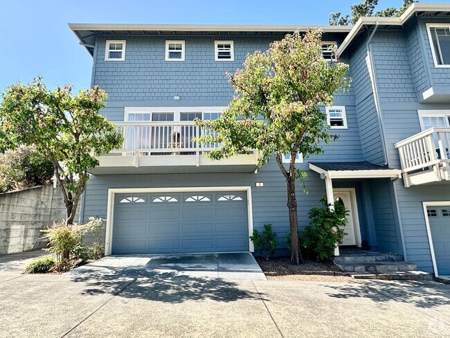 Building Photo - San Rafael Hillside Retreat Rental
