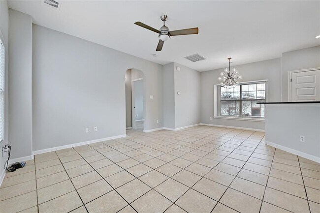 Photo - 2909 Saville Loop Unit 10c