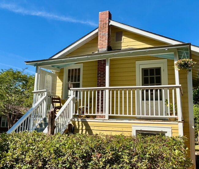 Building Photo - 3920 Wrightsville Ave Unit 3920 A