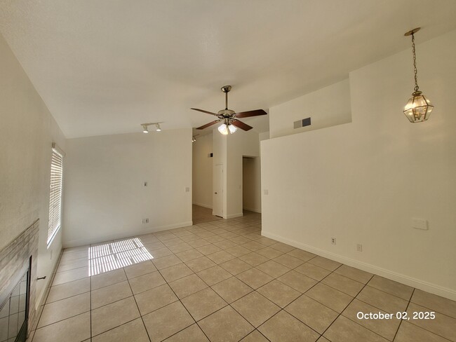 Photo - 1201 Olvera Way