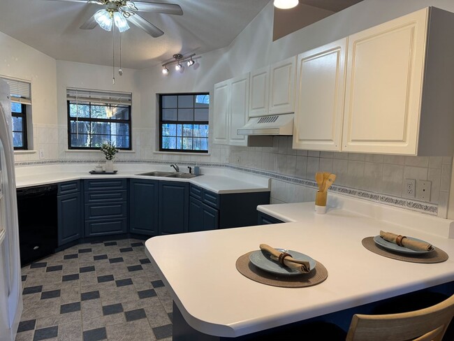 Photo - 112 Eagles Landing Dr