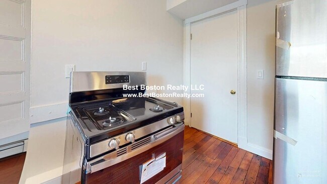 Photo - 16 R Warren Ave Unit 3