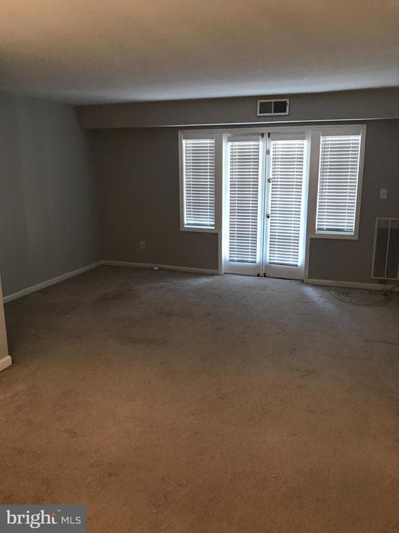 Photo - 5911 Prince James Dr Unidad 25