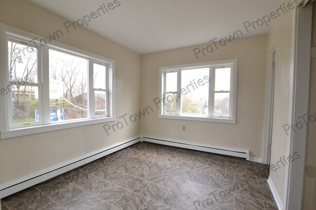 Photo - 226 N Broadway St Unit 1