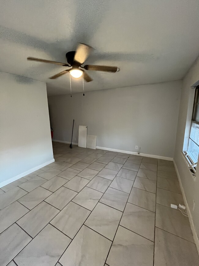 Photo - 915 S 8th St