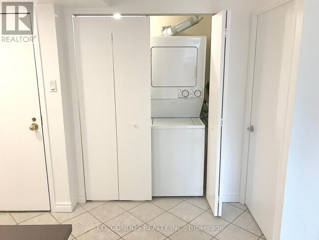 Photo - 92 King St E Unité 719