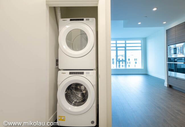 Photo - 3438 W Sawmill Cres