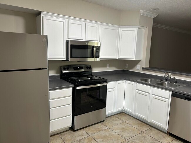Photo - 1806 Shay-Lin Ct