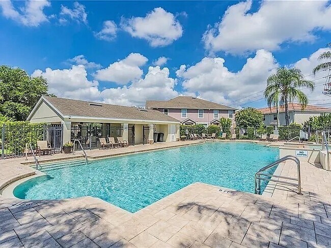 Photo - 555 52nd Ave N