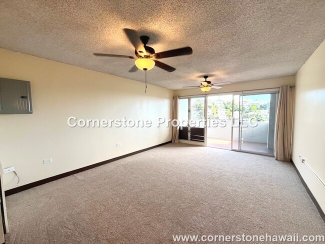 Photo - 2001 Aupuni St