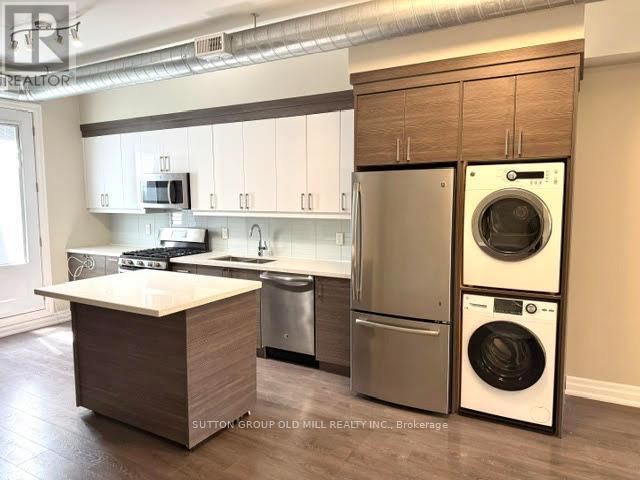 Photo - 259 Gerrard St E