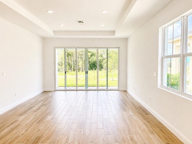 Photo - 10083 Dreamweaver Rd