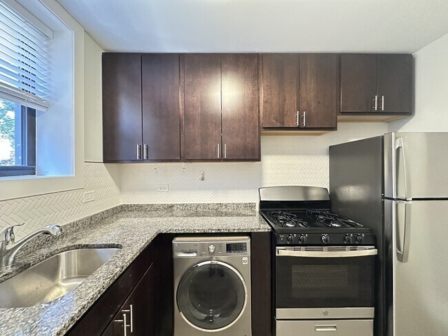 Photo - 1122 Maple Ave Unit J01W