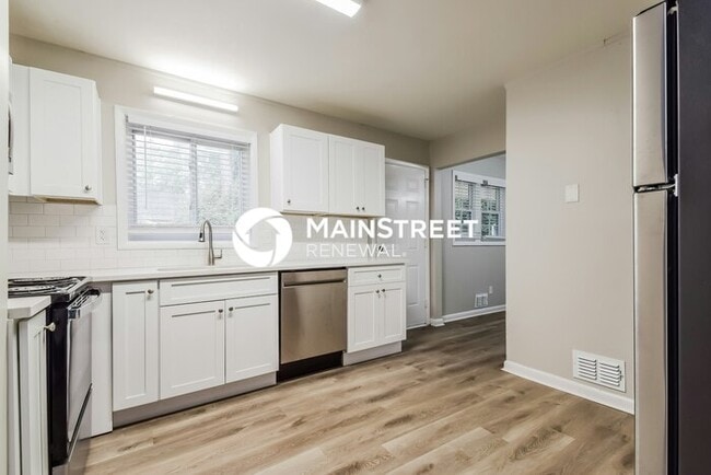 Photo - 4 Bedroom Pet-Friendly Home in Decatur, GA with Main Street Renewal