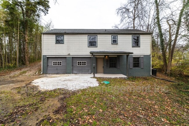 Photo - 5501 Lake Shore Dr