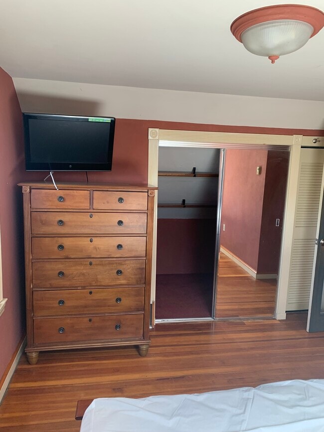 Photo - 1034 N Main St Unidad 2