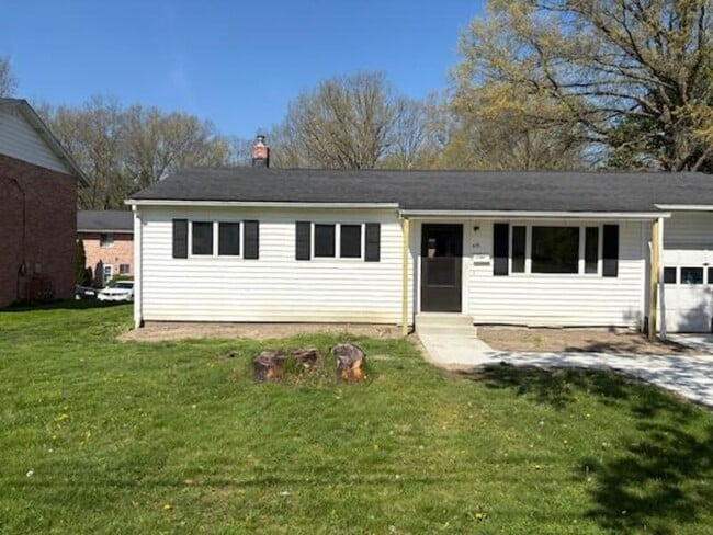 Building Photo - 476 Laurel Woods Dr