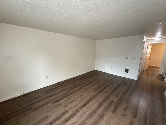 917 Bryan Ct