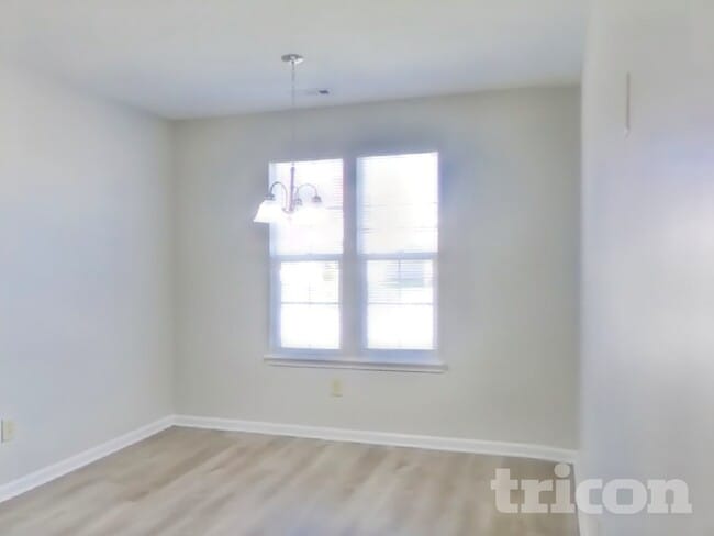 Photo - 1039 Central Park Blvd S