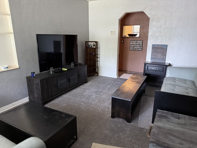 Sala de estar - 4128 12th Ave N