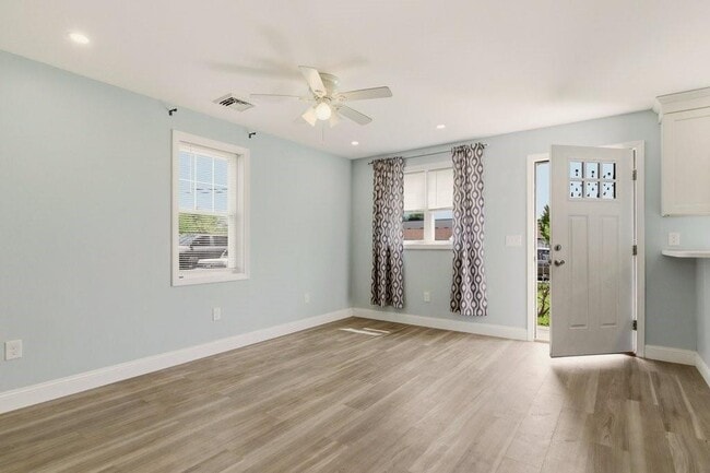 Photo - 6 Woolsey Rd
