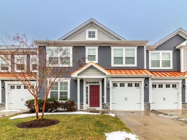 Building Photo - Spacious Furnished 4BR Townhome with First-Floor Owner’s Suite Near Rehoboth Beach - Sawgrass