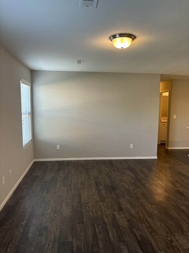 Photo - 227 E Anabranch Ct