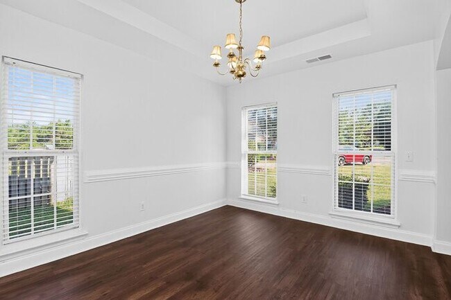 Spacious 4BD/2.5BA Home in Winding Creek!