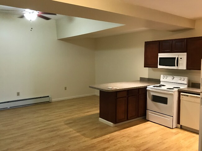 Photo - 181 Main St Unit 3