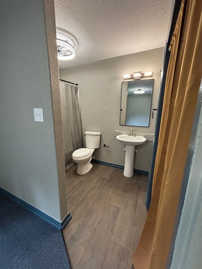 Photo - Remodeled 2 Bedroom Unit Off of Bert Kouns