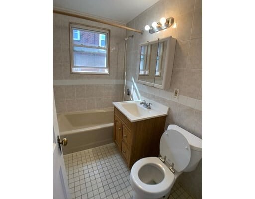 Photo - 19 Woodstock Ave Unit 19