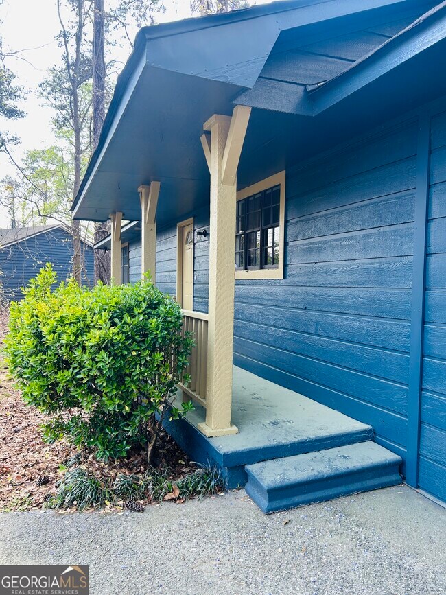 Photo - 6165 Radford Dr