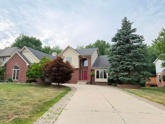 Building Photo - 7782 Watford Dr