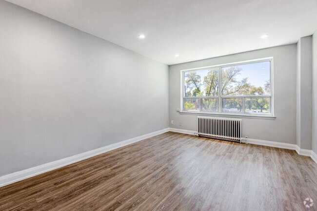 2 chambres, 1 salle de bain - 745 pi2 - Salon - Clearview on the Park