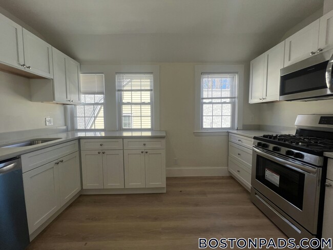 Photo - 78 Brooks St Unit 3