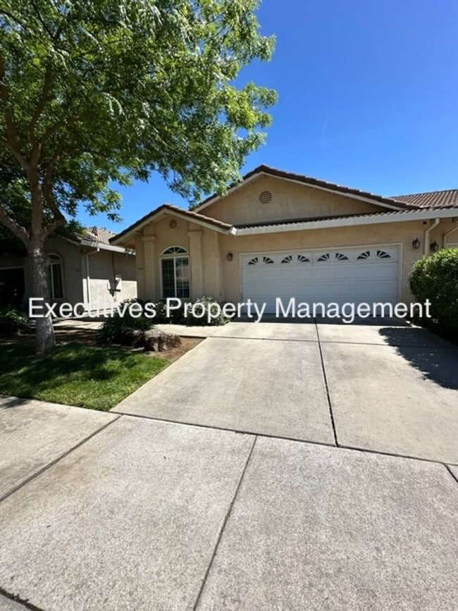 Building Photo - 654 Gateway Dr