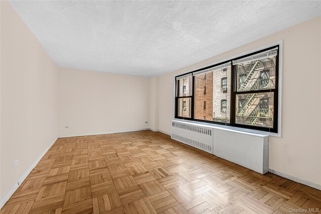 Photo - 2835 Webb Ave Unit 3A