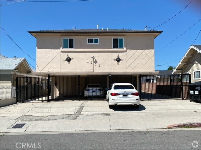 Building Photo - 1131 N Kenmore Ave Unit 7 Rental