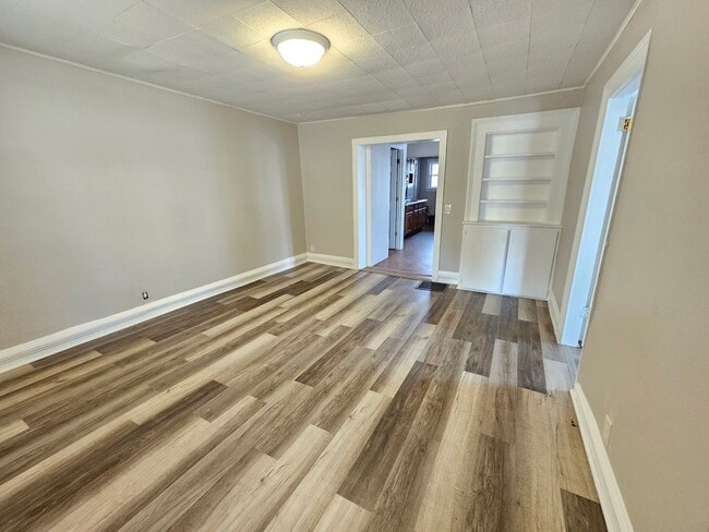 Building Photo - 341 9th St N Unit #1