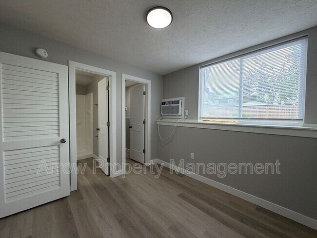 Photo - 867 N 26th St Unidad 109