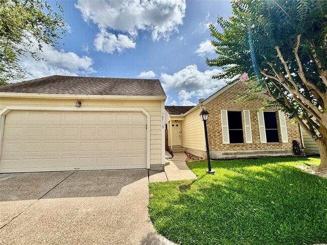 Photo - 16719 Dale Oak Way House