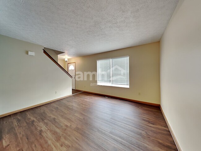 Photo - 5339 Knight Street