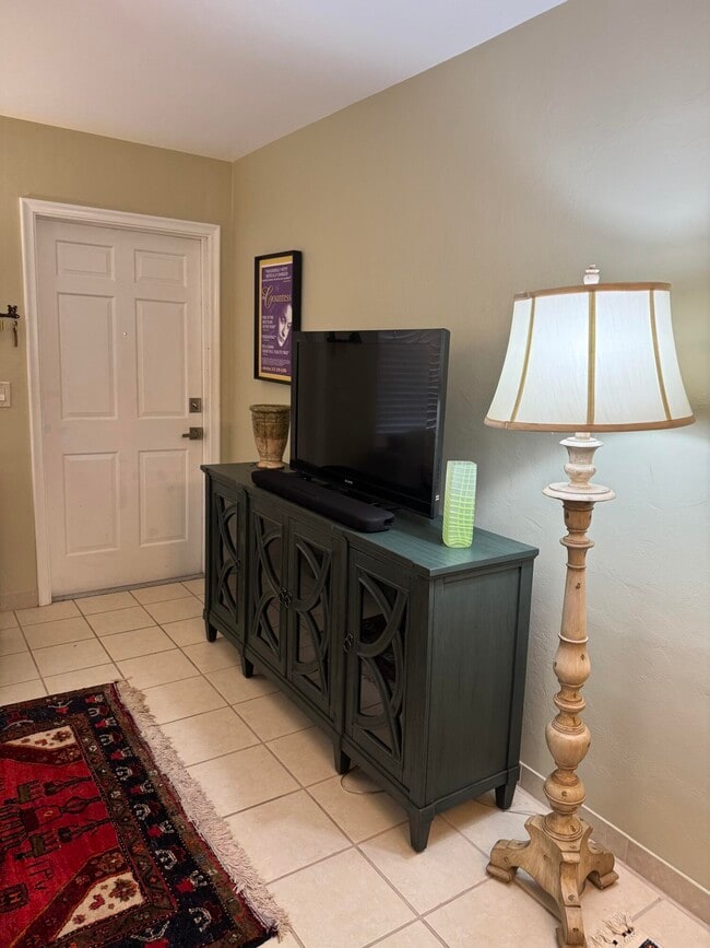 Photo - 3362 Cynthia Ln Unit 107