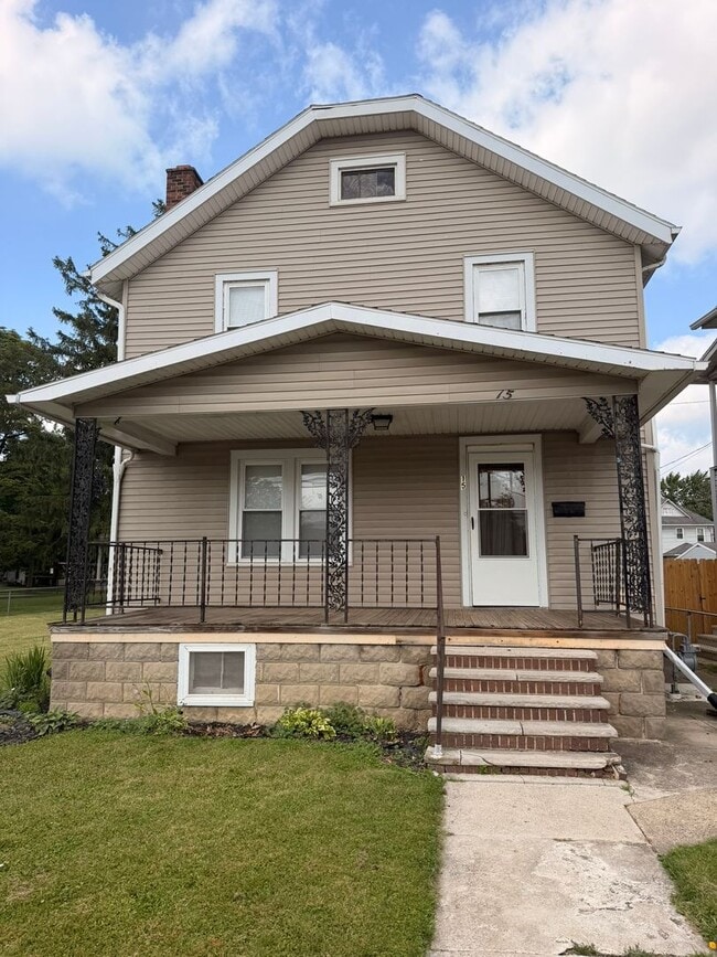 Building Photo - 15 Boehler St