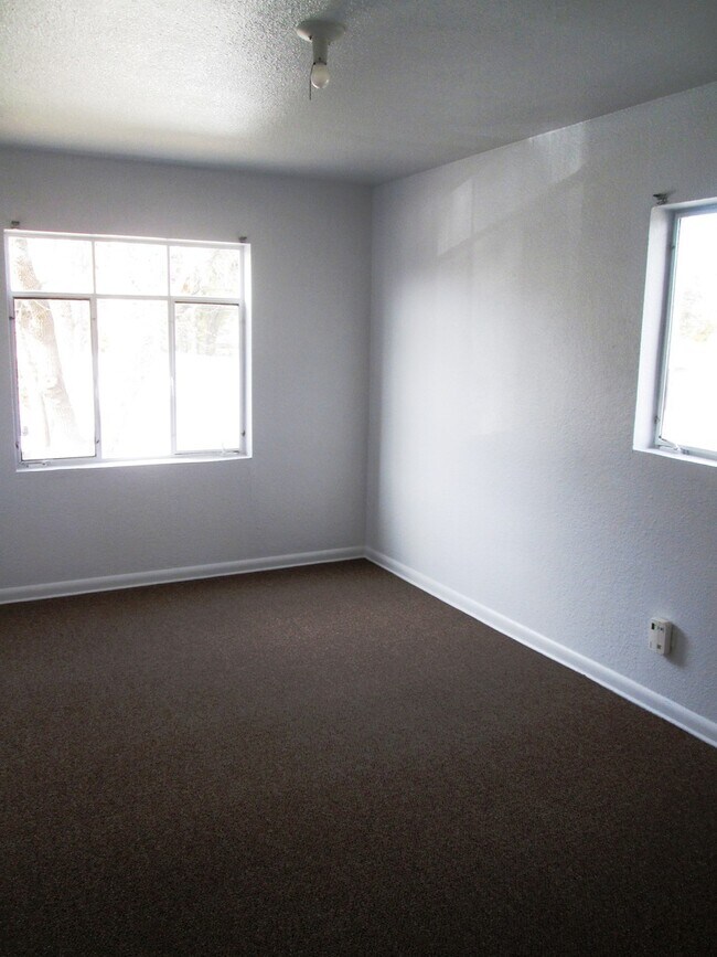 Photo - 425 Coffman St Unit 425 Coffman Street #3