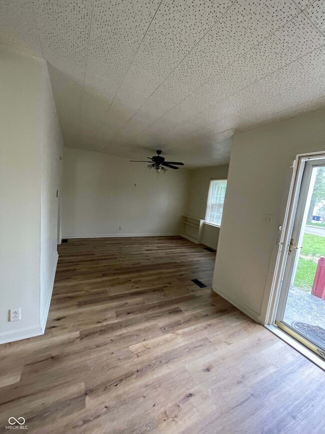 Photo - 4522 N Longworth Ave