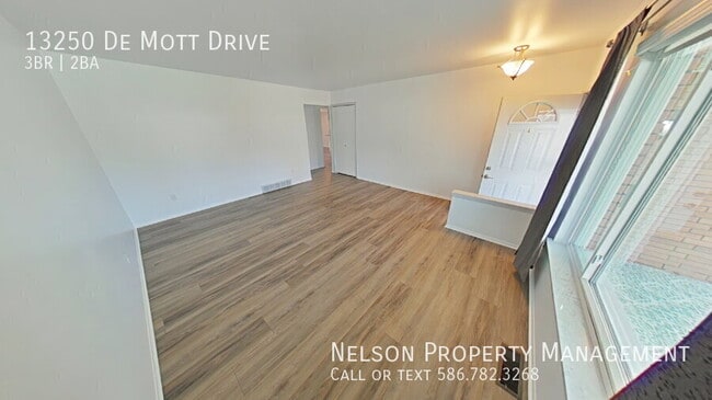 Photo - 13250 De Mott Dr
